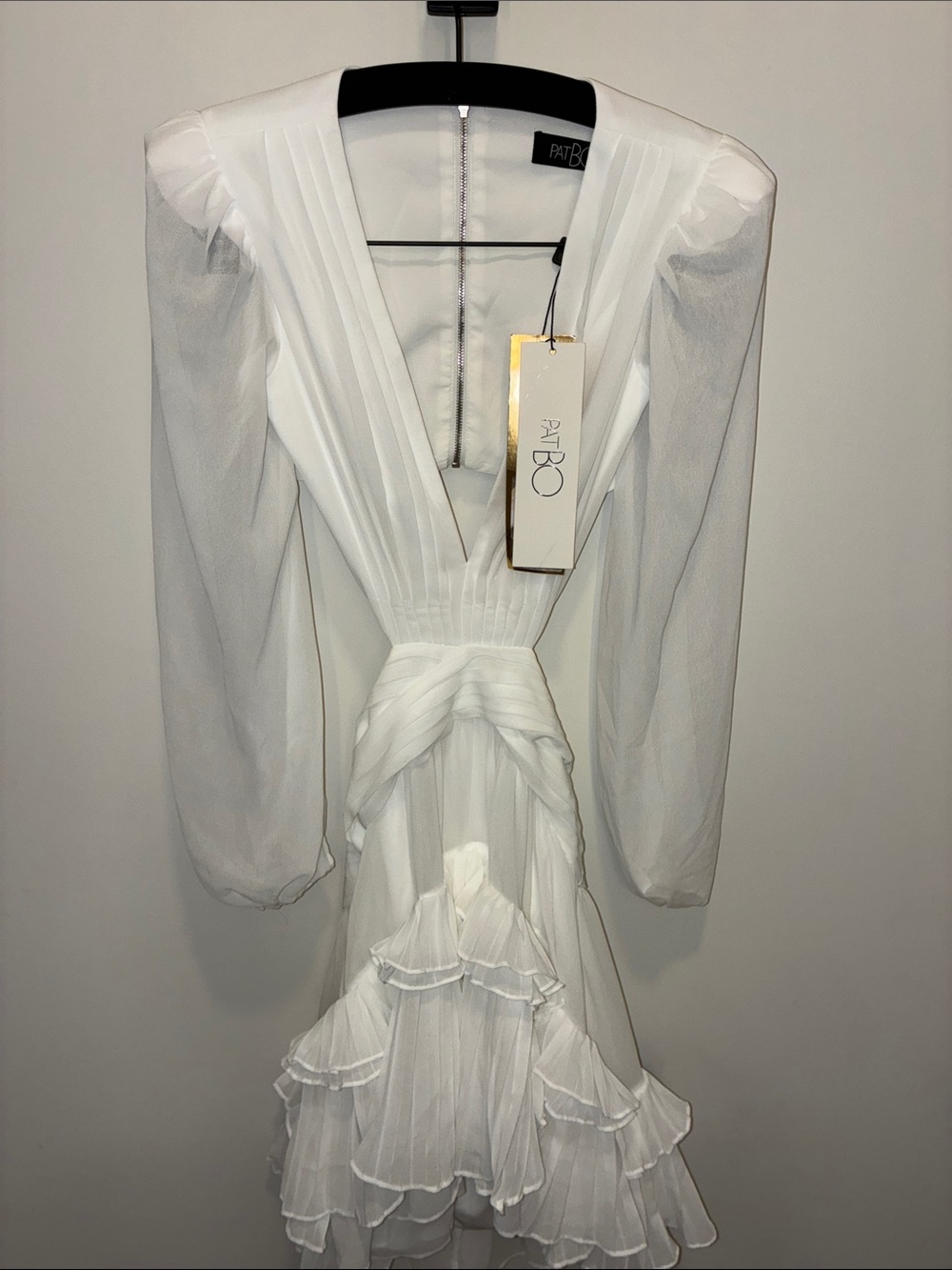 NWT PatBO White Pleated V-Neck Long Sleeve Dress
